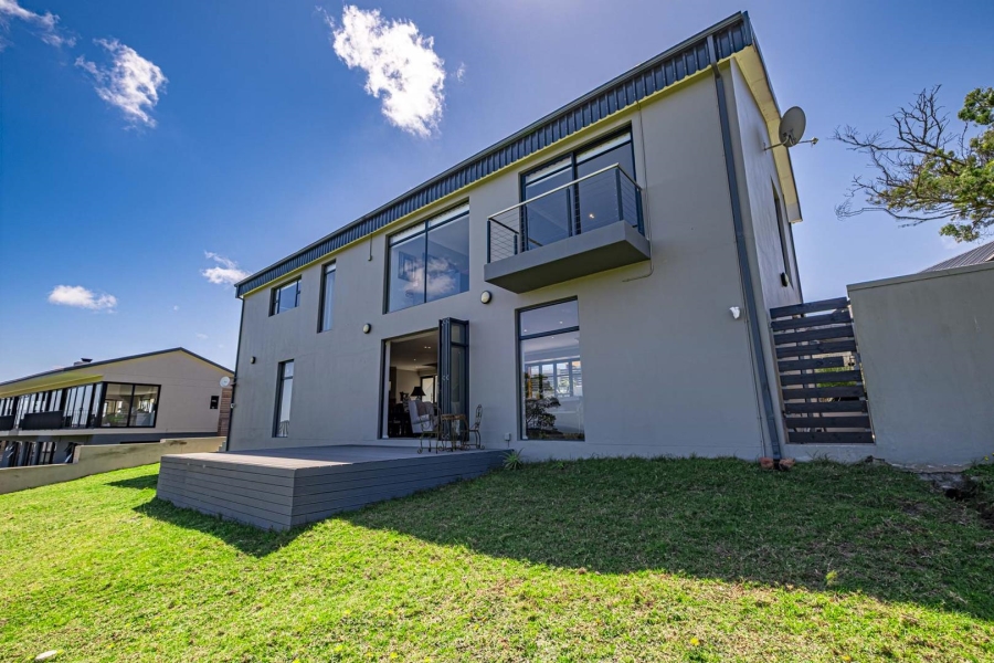 4 Bedroom Property for Sale in Kragga Kamma Eastern Cape